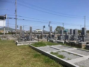 揖保中墓地（たつの市）のお墓