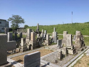 揖保上墓地（たつの市）のお墓