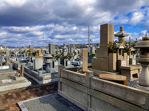 西岡場霊園（神戸市北区）のお墓