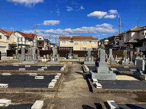 野添大西墓地（加古郡播磨町）のお墓