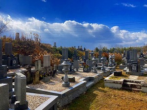 下石野墓地（三木市）のお墓