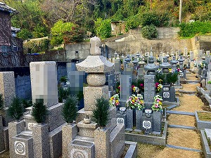 塩尾東墓地（淡路市）のお墓