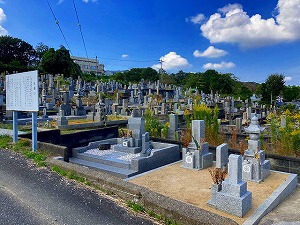 鷹の尾墓地(三木市)のお墓