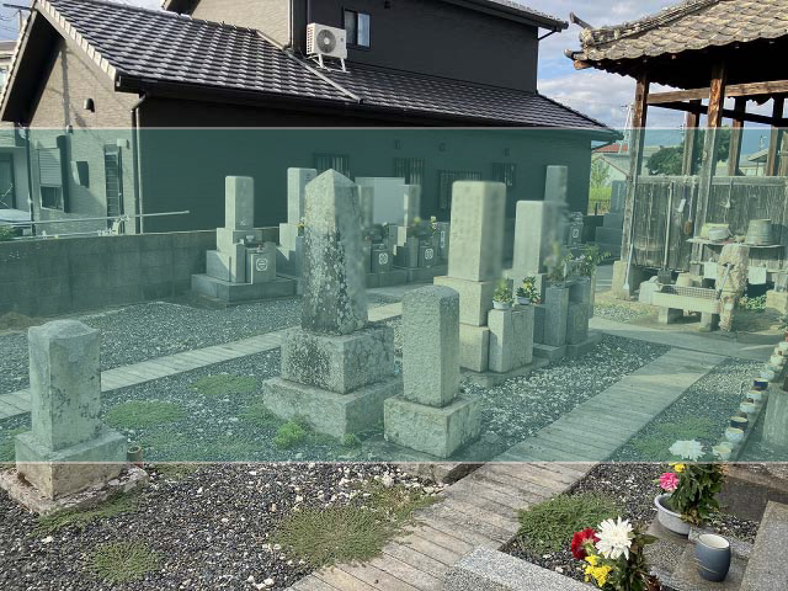 中津南講堂墓地の墓地風景