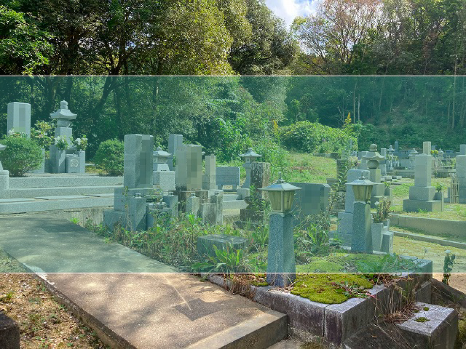 山田町東下山越共同墓地の墓地風景